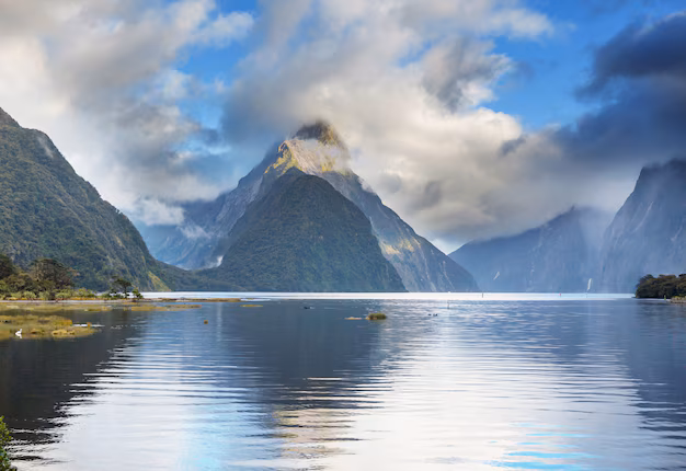 Auckland · Rotorua · Queenstown, New Zealand