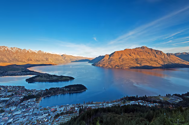 Auckland · Queenstown · Rotorua, New Zealand