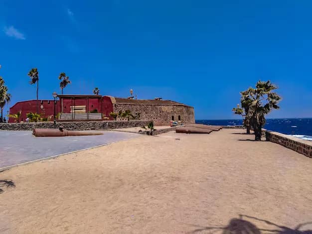 Dakar · Saint-Louis · Saly, Senegal