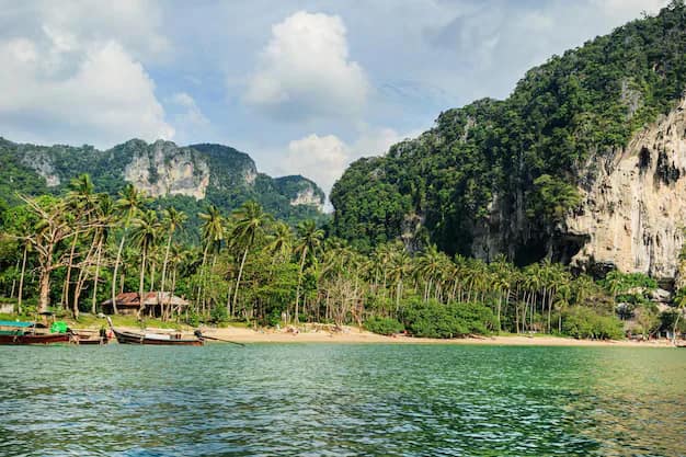 The limestone cliffs and turquoise water of Railay Beach, Krabi, Thailand