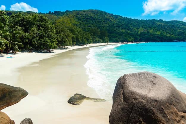 Seychelles Honeymoon and Beach Guide from India: Mahe, Praslin, La Digue and the World's Most Beautiful Beaches