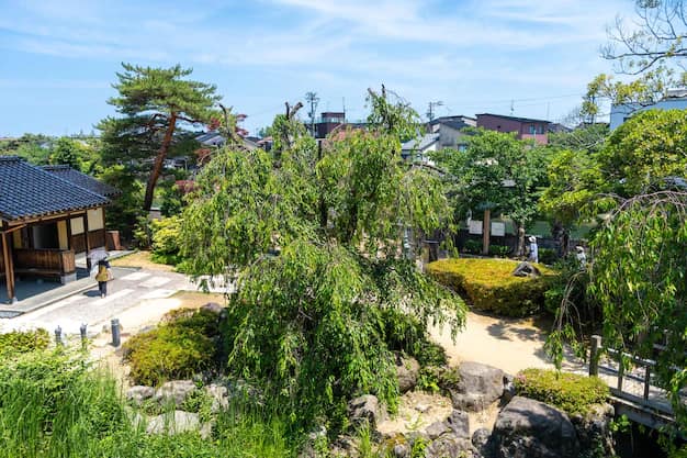 Kanazawa: The Japanese Castle Town That Escaped the War