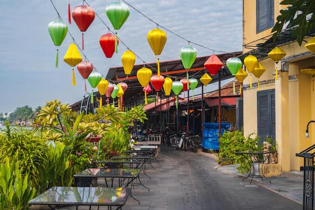 Thailand vs Vietnam: Which Should Be Your First International Trip?