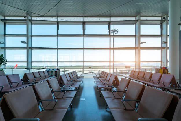 Airport lounge access for Indian travellers: cards, passes and what is worth it